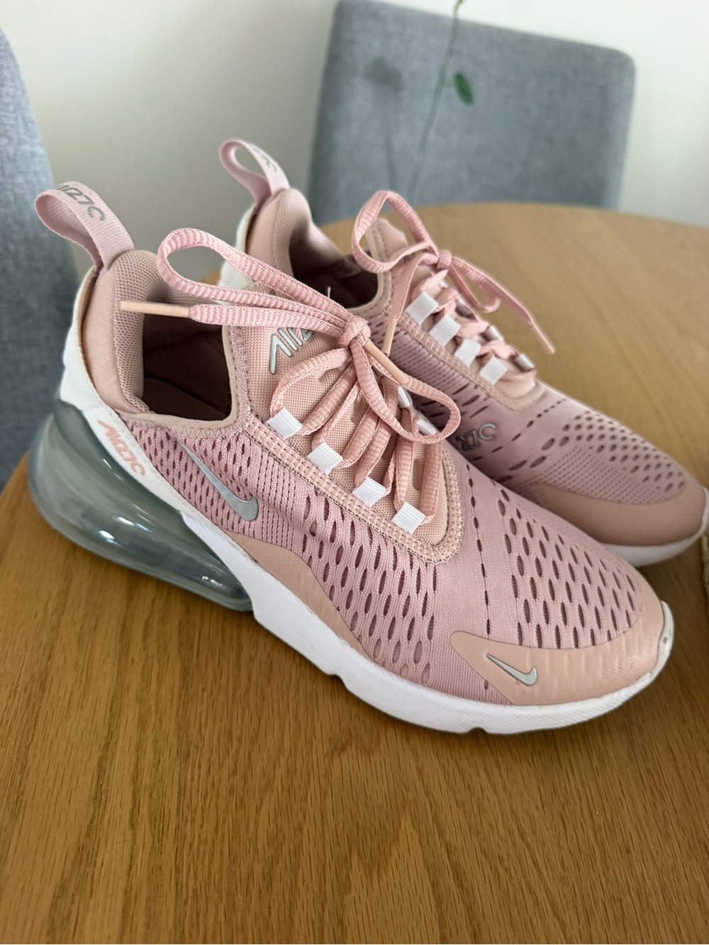 Nike Air Max 270 Women’s Size 7.5 Pink Oxford Metallic Silver DM8326-600